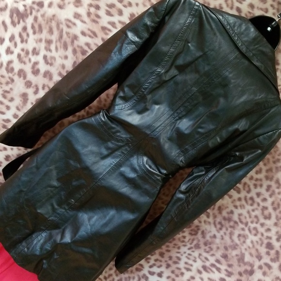 Bad Moon Rising Coat - Picture 4 of 7